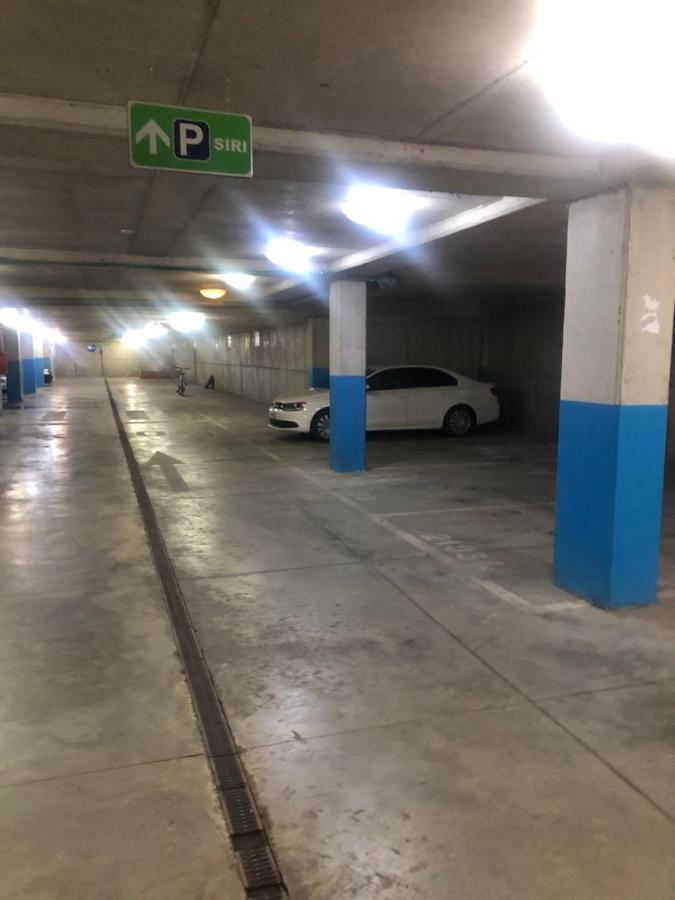 Rovena's Apartment - free parking Tiranë Eksteriør bilde